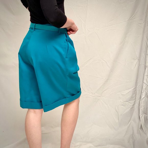 Vintage 90s Mom Style Shorts - Picture 4 of 8